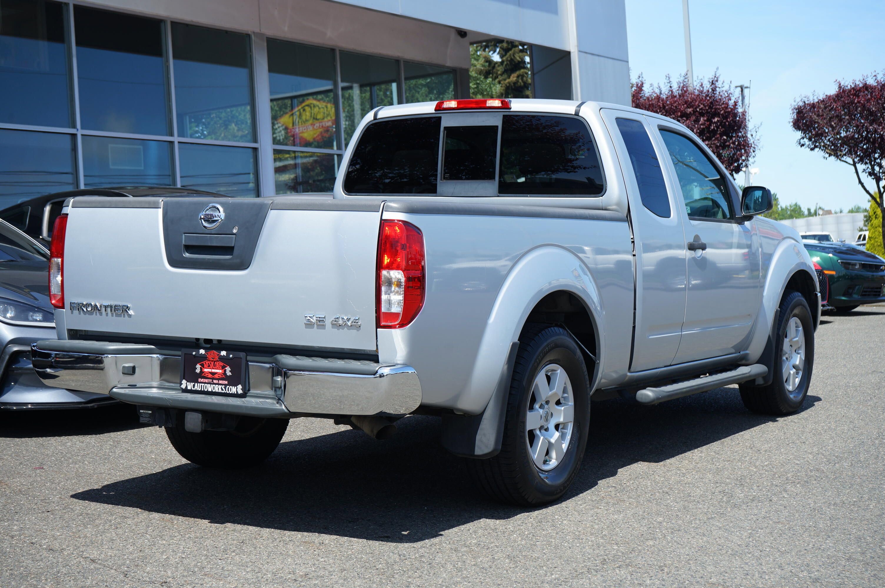Used 2007 Nissan Frontier SE w/ SE Value Truck Pkg AWD/4WD image 5