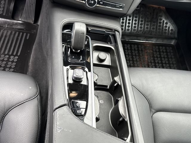 Certified 2023 Volvo V90 B6 Cross Country Plus w/ Climate Package image 21