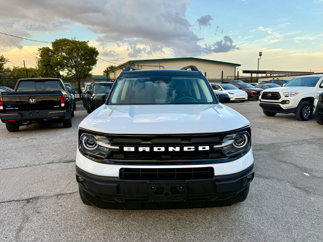 Used 2023 Ford Bronco Sport Outer Banks w/ Tech Package image 2