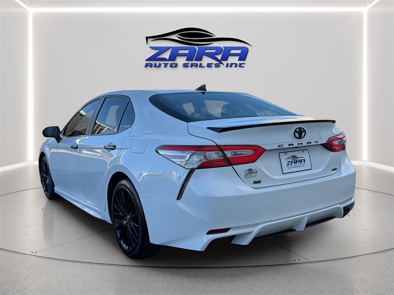 Used 2020 Toyota Camry SE AWD/4WD image 5