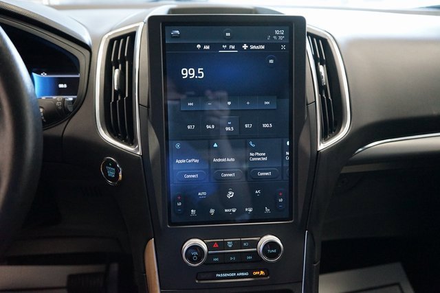 Used 2022 Ford Edge Titanium image 6