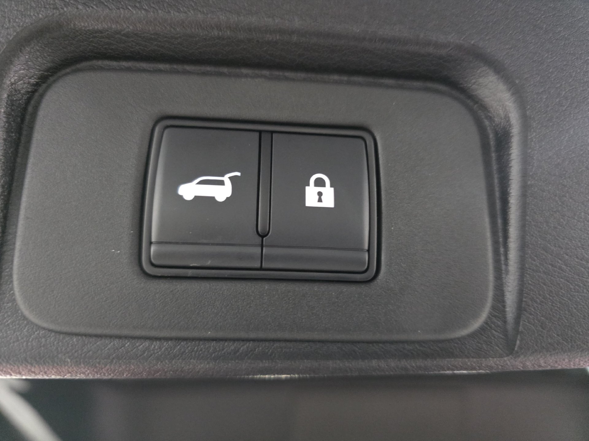 Certified 2026 Nissan Rogue SV FWD image 13