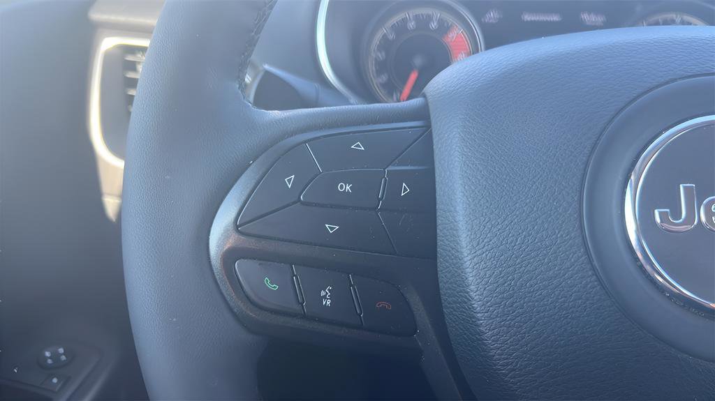 Used 2021 Jeep Cherokee Trailhawk w/ Premium Leather Package image 26