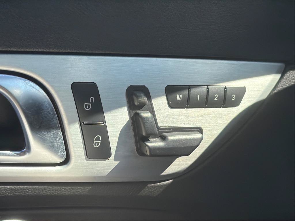 Used 2015 Mercedes-Benz SLK 250 w/ Premium Package image 19