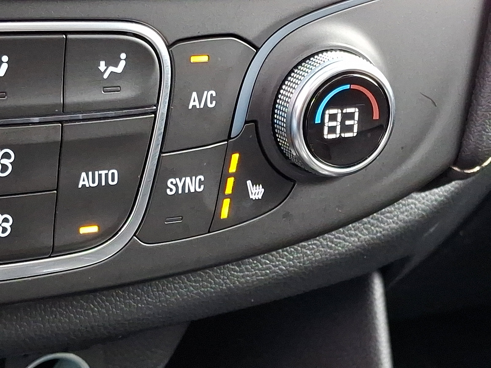 Certified 2023 Chevrolet Traverse LT w/ LT Premium Package image 28