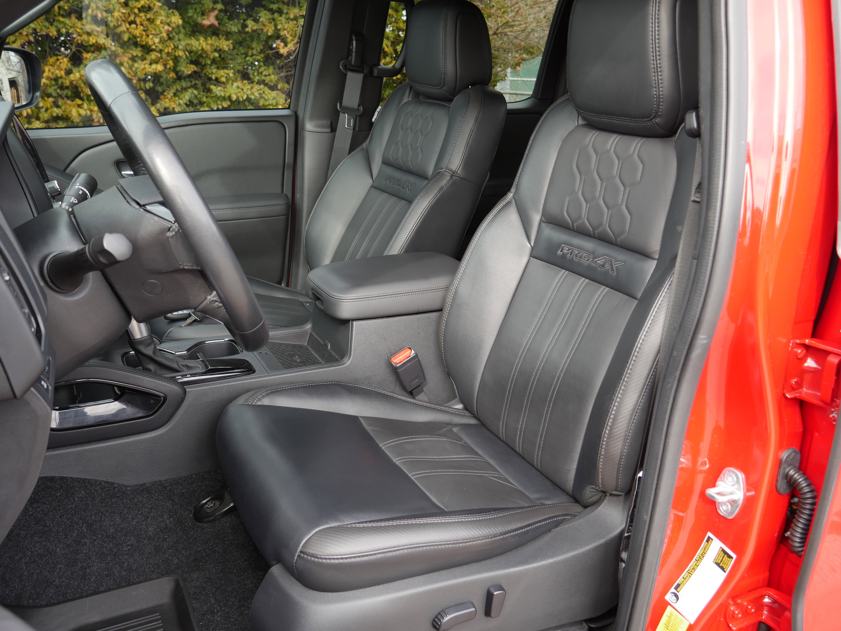 Certified 2022 Nissan Frontier PRO-4X w/ Pro-4X Premium Package image 34