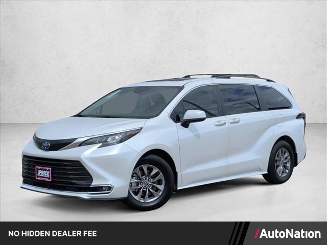 Used 2024 Toyota Sienna XLE