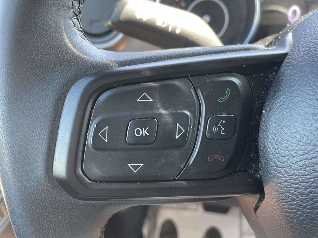 Used 2023 Jeep Gladiator Sport AWD/4WD image 26