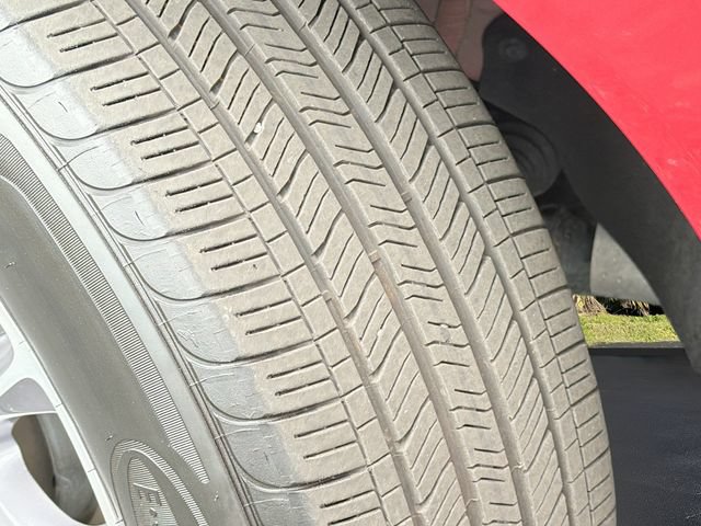 Used 2023 Buick Enclave Essence FWD image 33