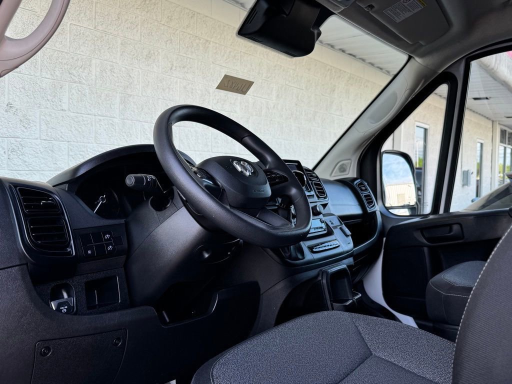 Used 2025 RAM ProMaster 2500 w/ Convenience Group image 23