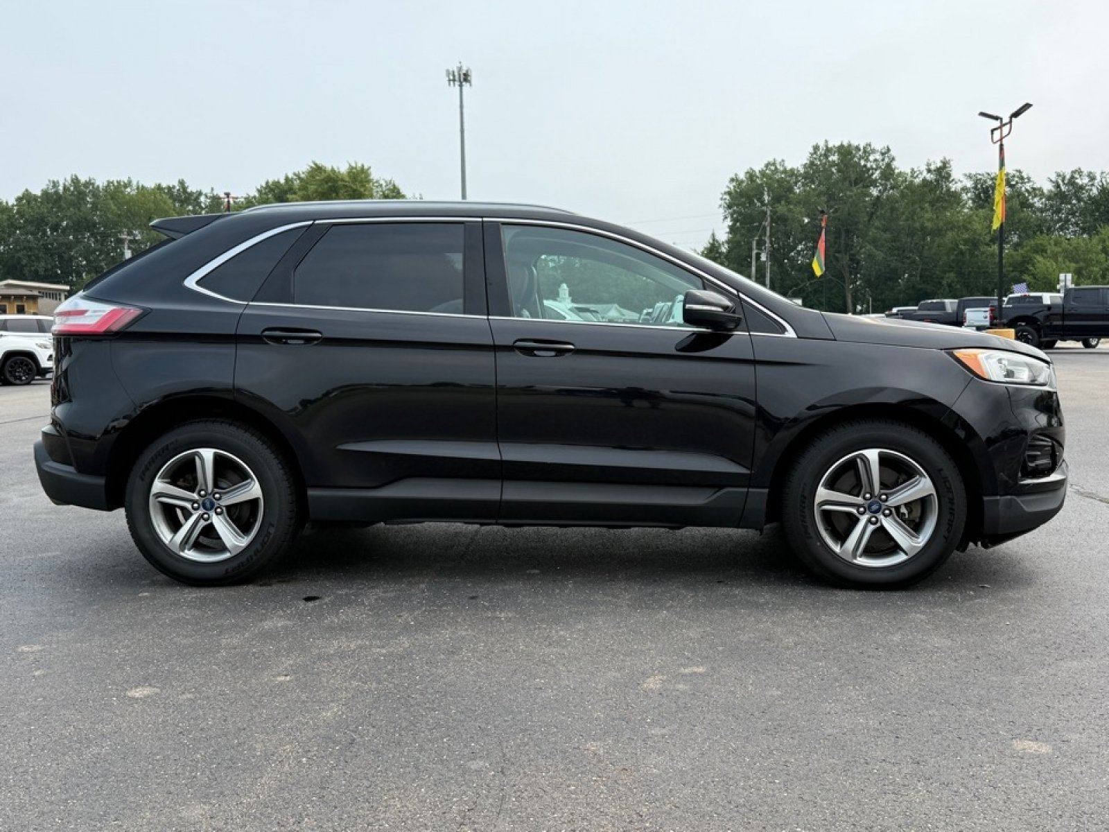 Used 2020 Ford Edge SEL w/ Convenience Package AWD/4WD image 9