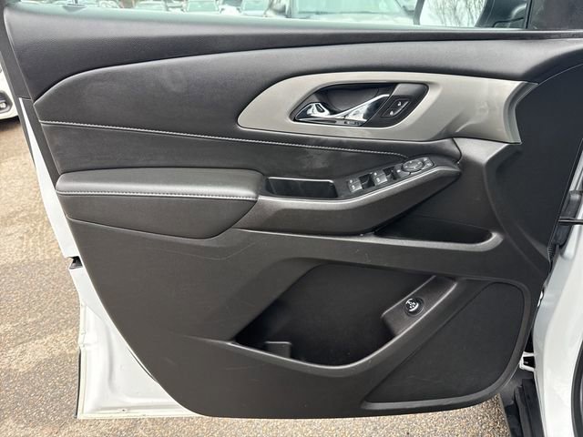Used 2023 Chevrolet Traverse LT image 22