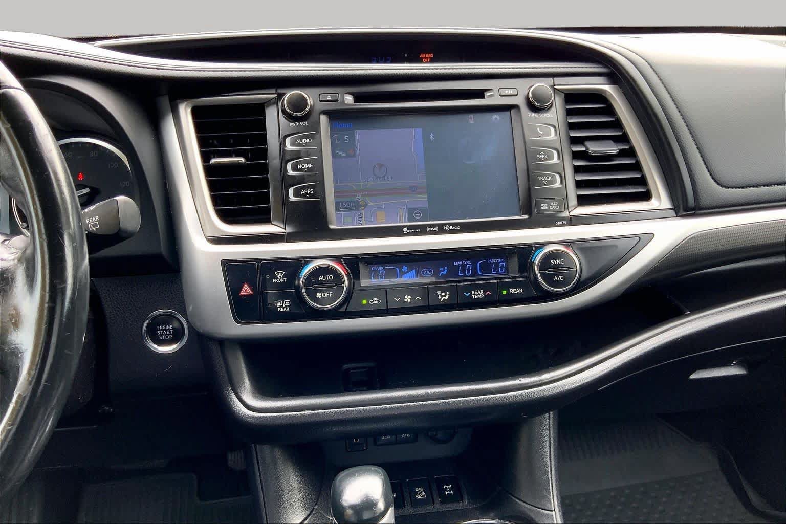 Used 2018 Toyota Highlander SE AWD/4WD image 7