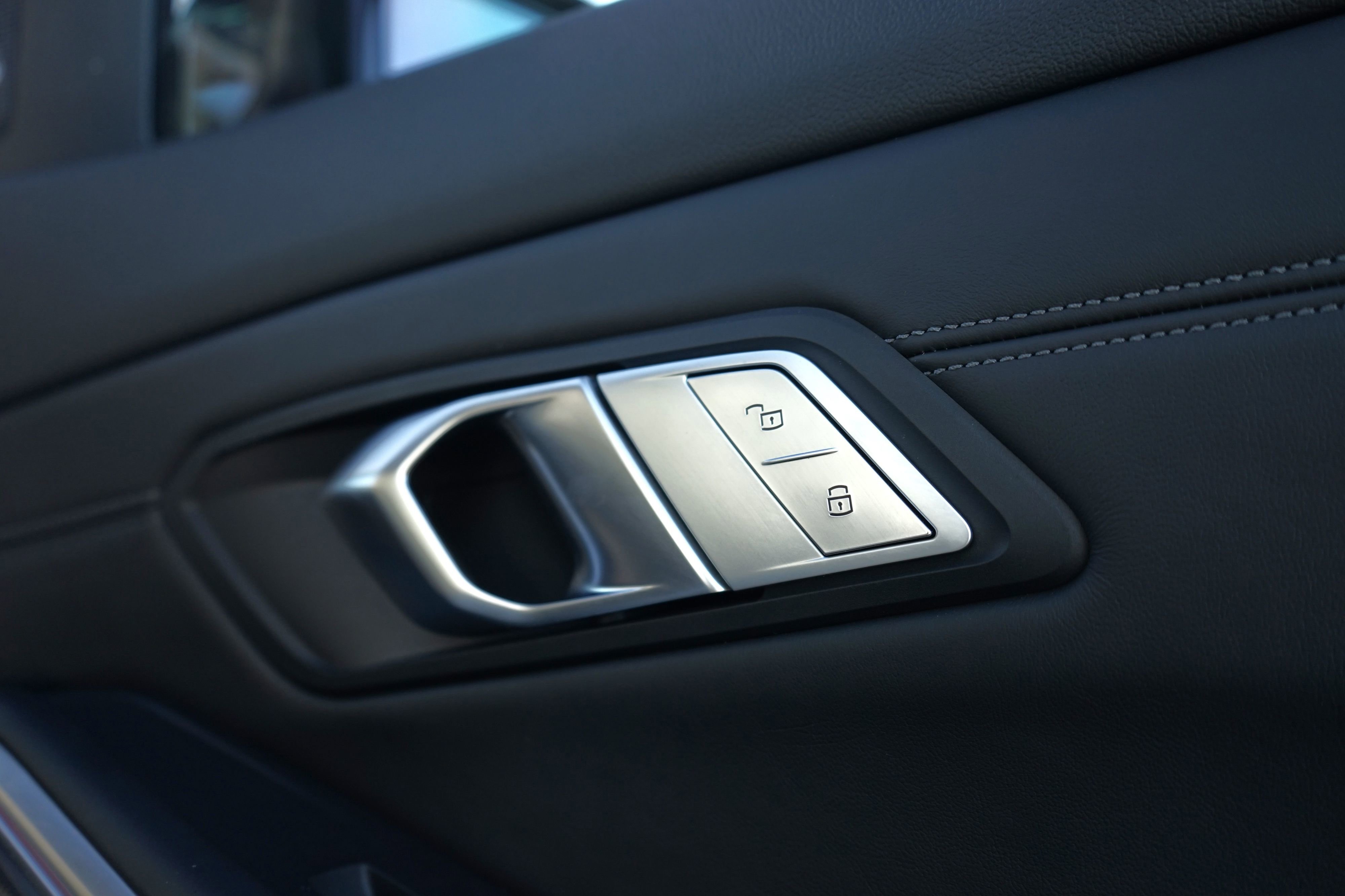 Used 2022 BMW M3 Competition w/ Premium Package image 32