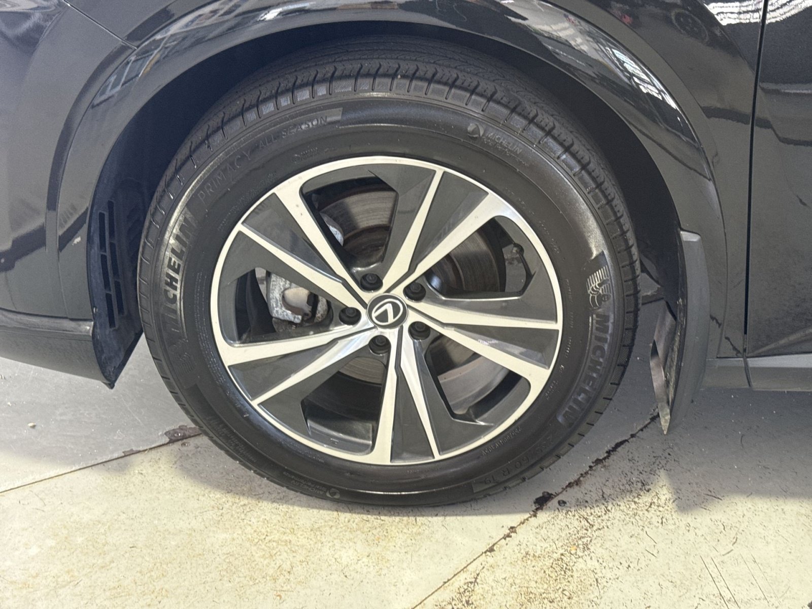 Used 2023 Lexus RX 350 Premium w/ Accessory Package AWD/4WD image 13