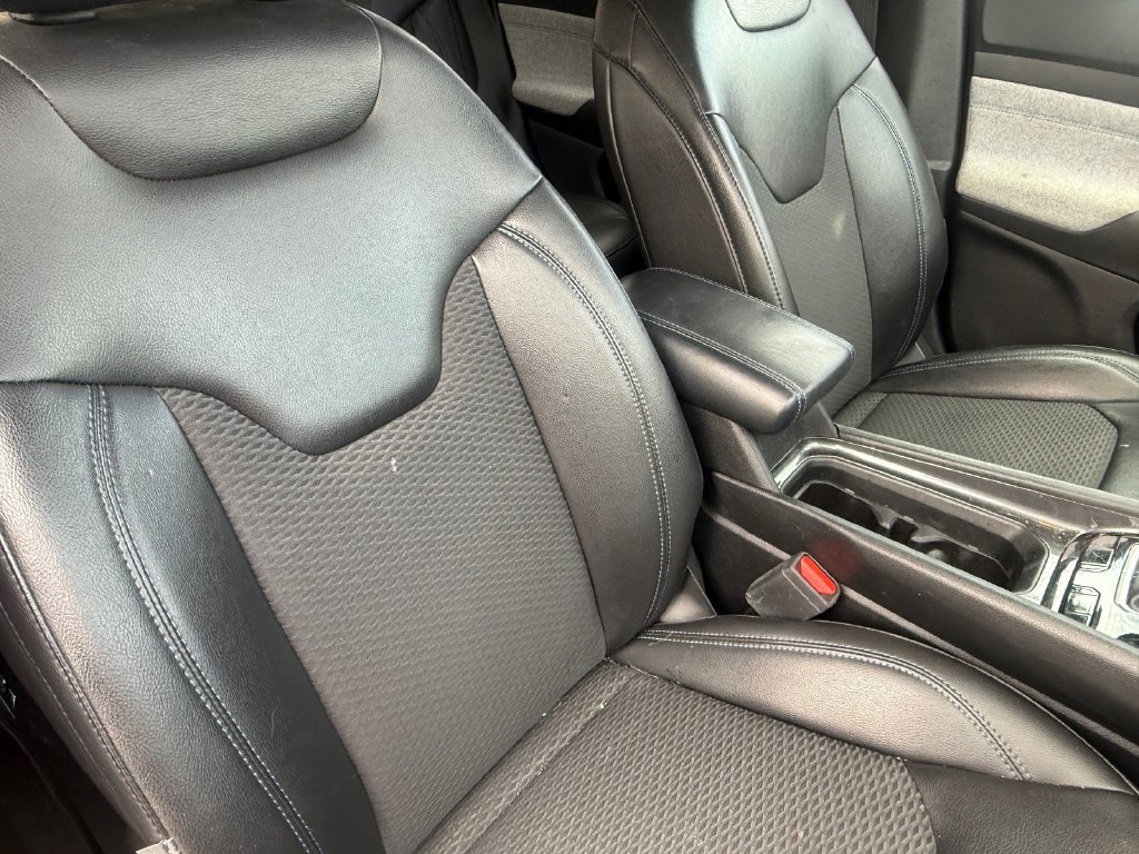 Used 2022 Jeep Compass Latitude FWD image 10