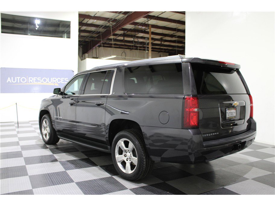 Used 2016 Chevrolet Suburban LT image 6