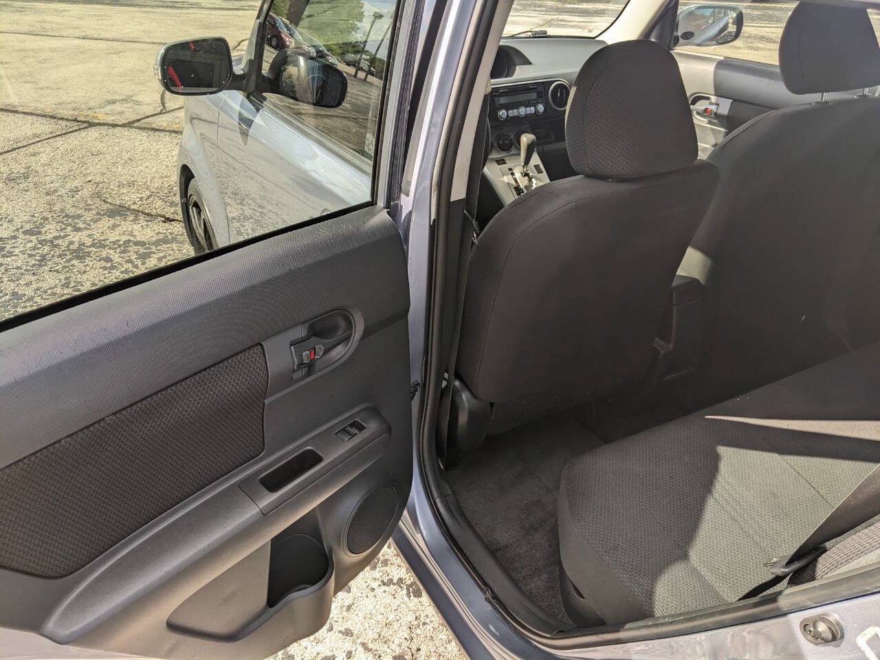 Used 2009 Scion xB FWD image 11