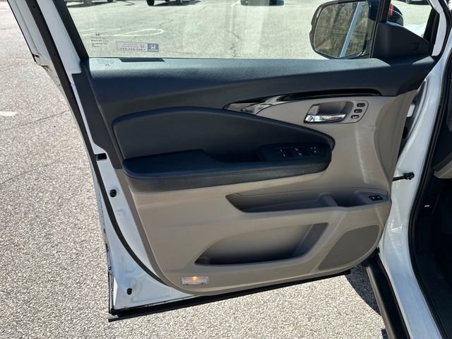 Used 2017 Honda Pilot Elite image 10