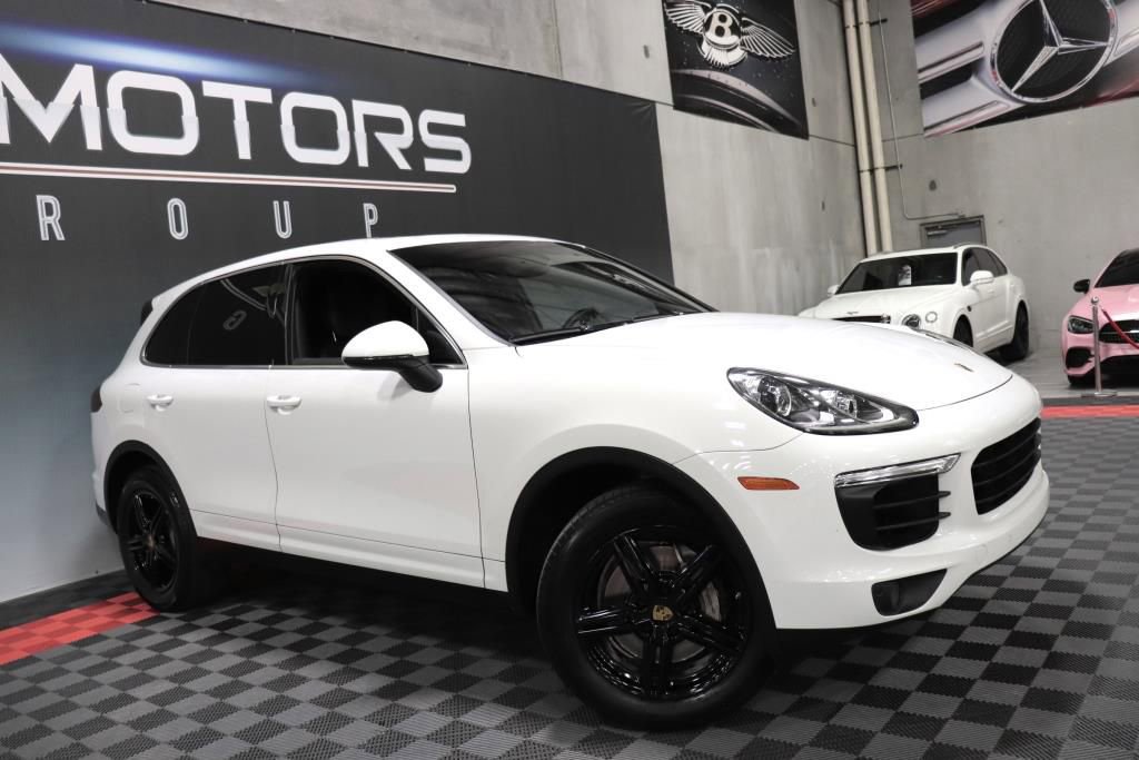 Used 2018 Porsche Cayenne S image 11