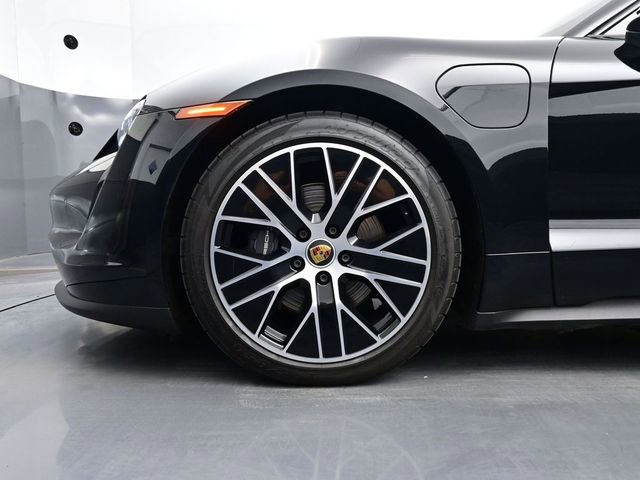 Certified 2022 Porsche Taycan image 6