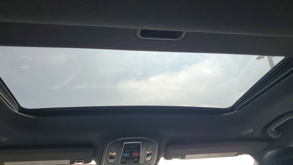 New 2025 Jeep Grand Cherokee L Altitude image 15