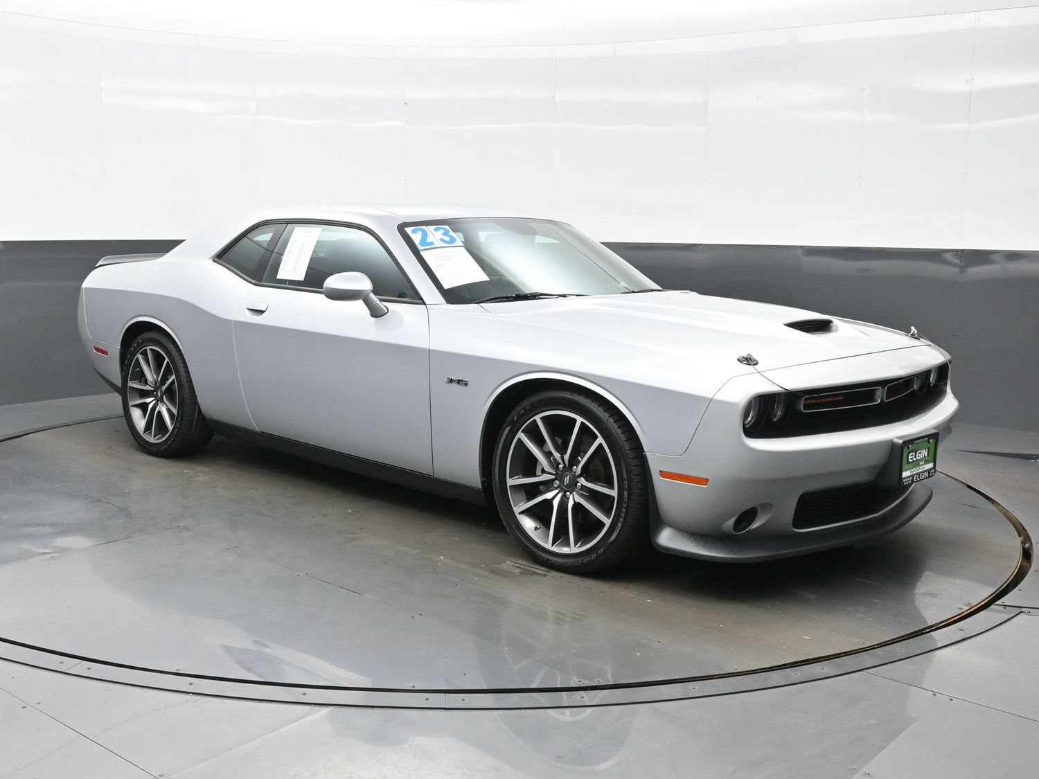 Used 2023 Dodge Challenger R/T RWD image 11