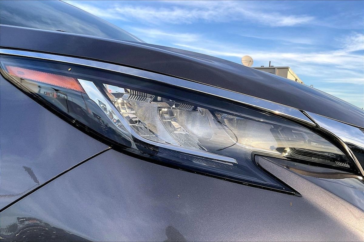 Used 2023 Toyota Sienna LE image 11