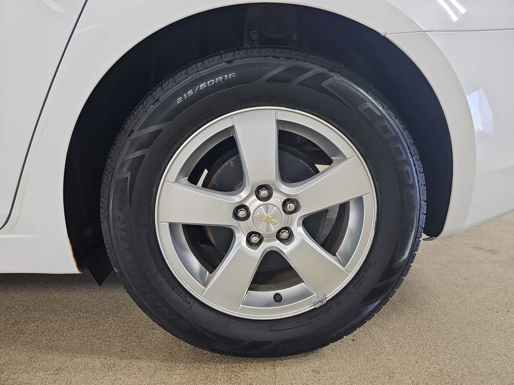 Used 2014 Chevrolet Cruze LT w/ All-Star Edition image 37