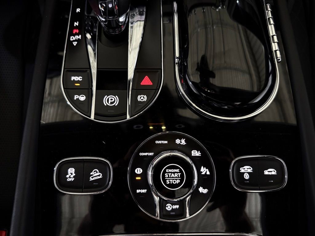 Used 2017 Bentley Bentayga AWD/4WD image 43