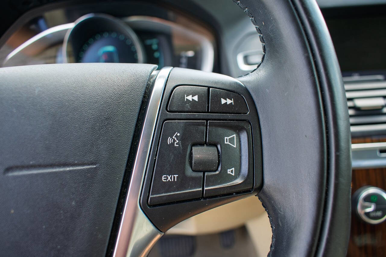 Used 2015 Volvo XC60 3.2 Platinum AWD/4WD image 20