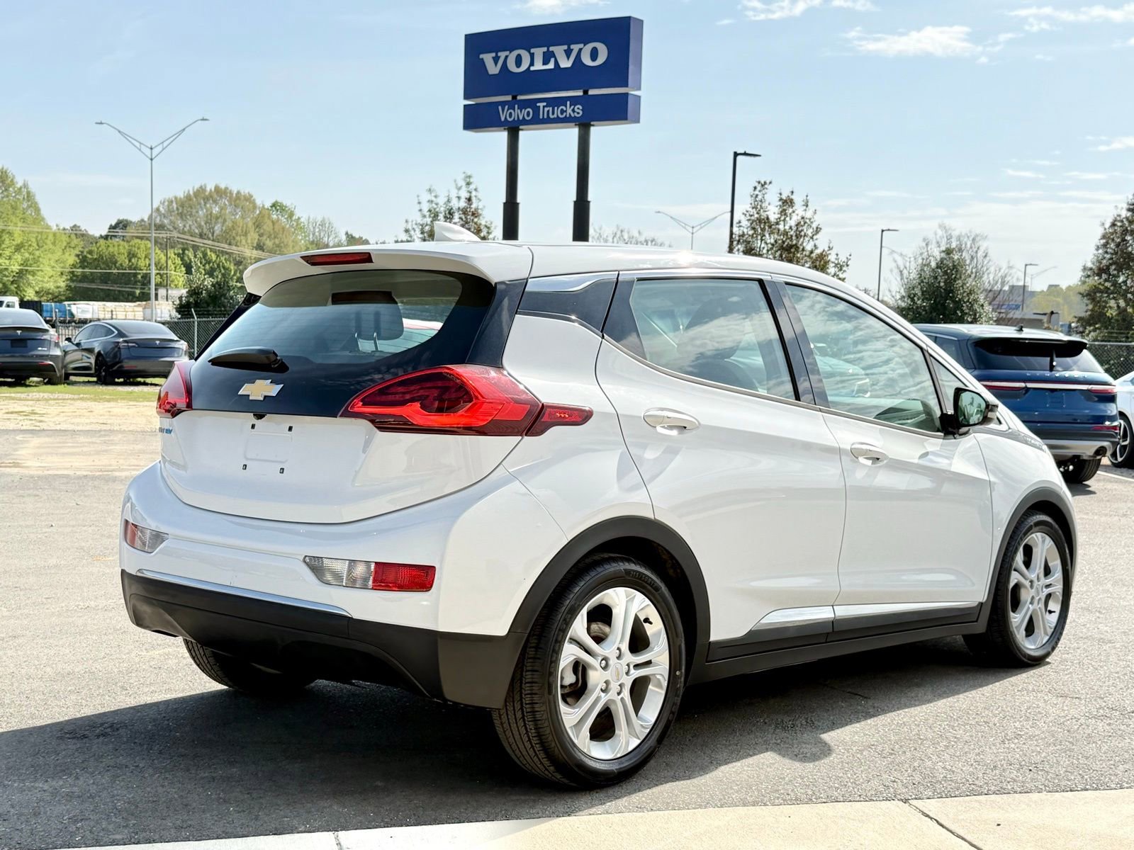 Used 2018 Chevrolet Bolt LT FWD image 10