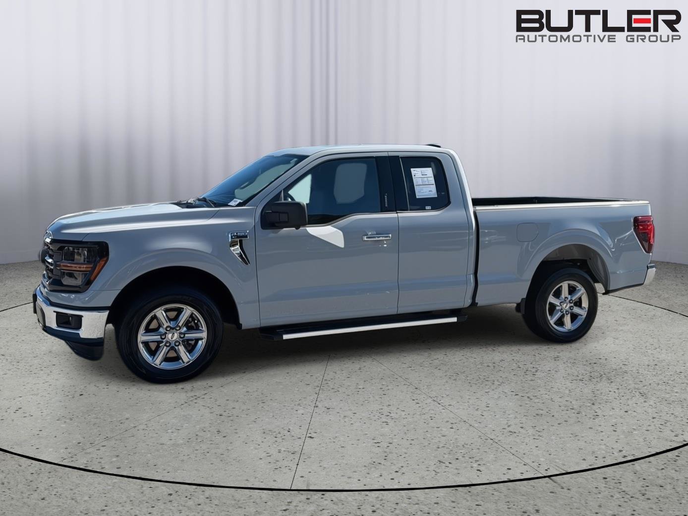 Certified 2024 Ford F150 XLT w/ Mobile Office Package RWD image 3