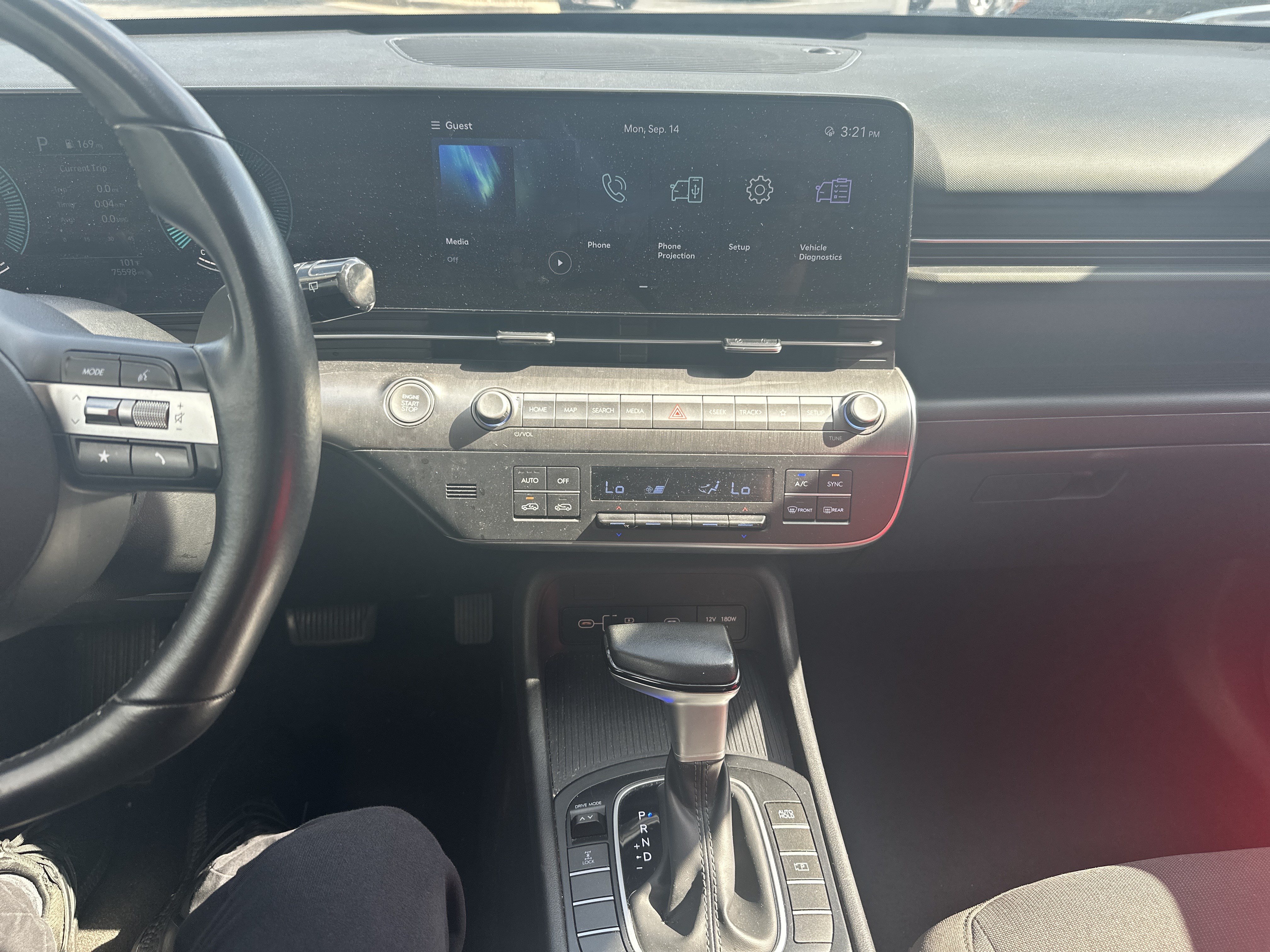 Used 2024 Hyundai Kona SEL AWD/4WD image 23