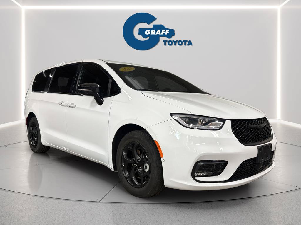 Used 2024 Chrysler Pacifica Limited FWD image 4