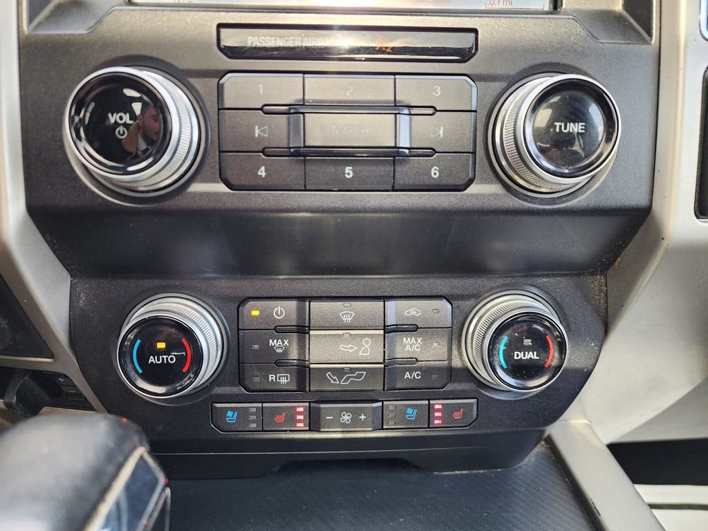 Used 2019 Ford F150 Lariat w/ Equipment Group 502A Luxury image 51