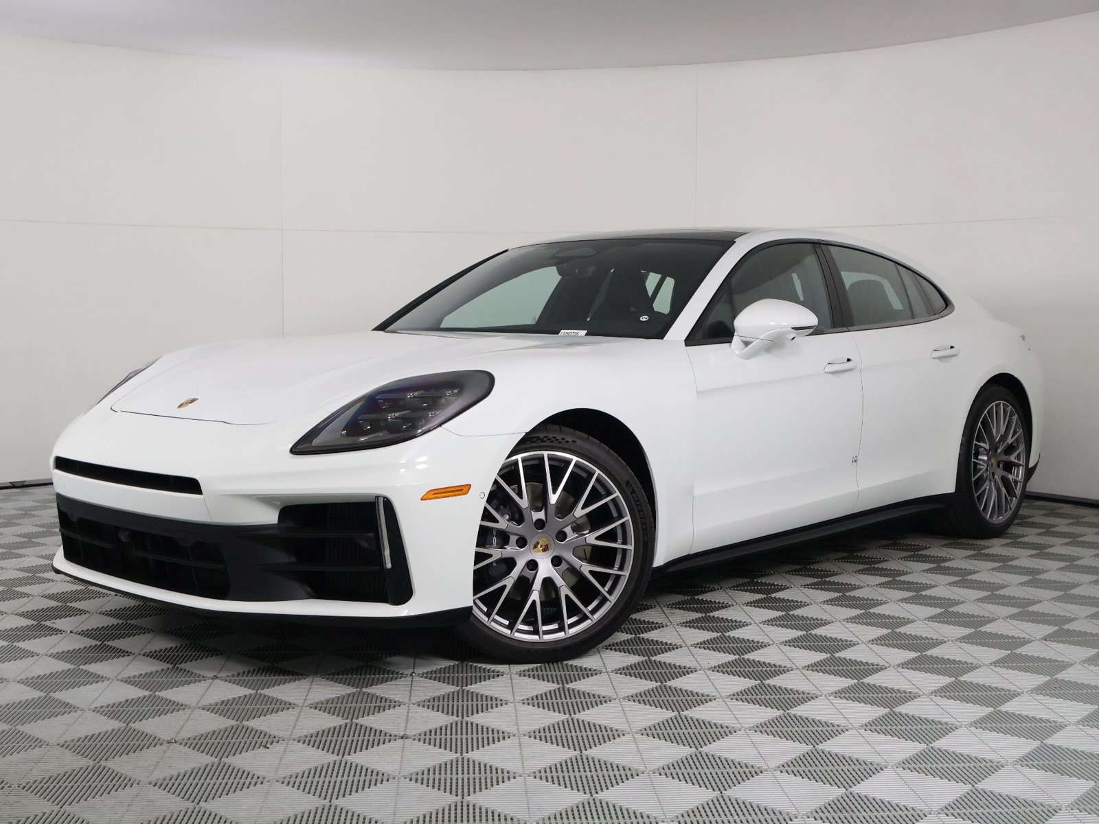 New 2026 Porsche Panamera RWD image 1