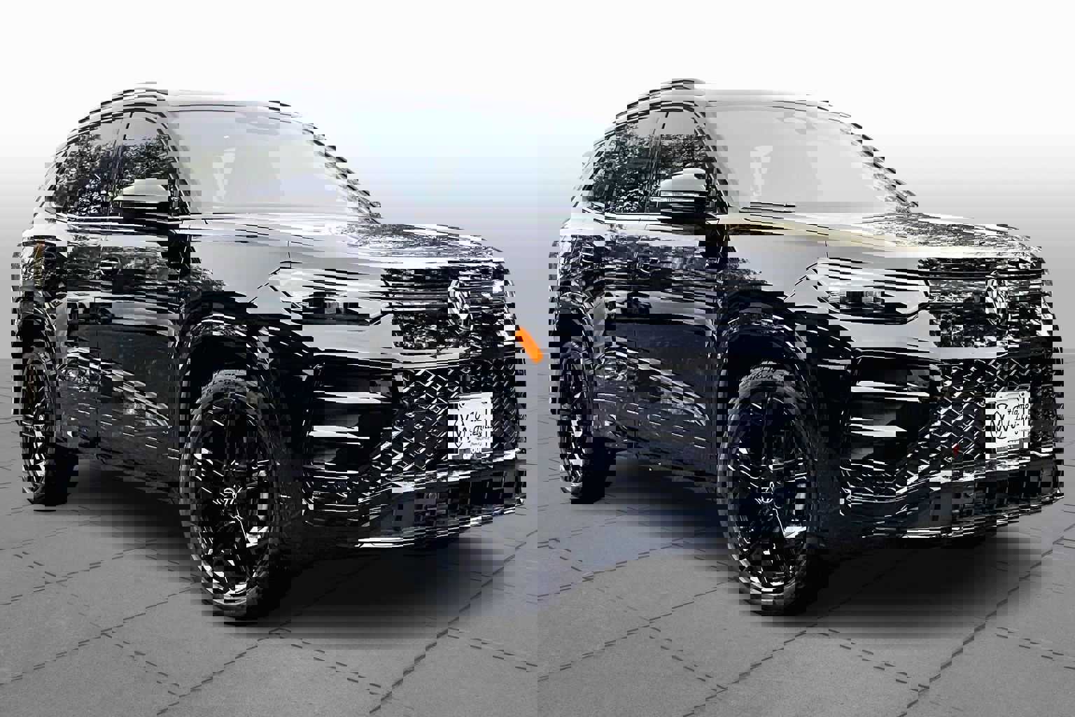 New 2026 Volkswagen Tiguan SE R-Line image 2