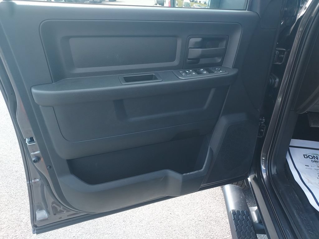 New 2027 RAM 3500 Tradesman AWD/4WD image 12
