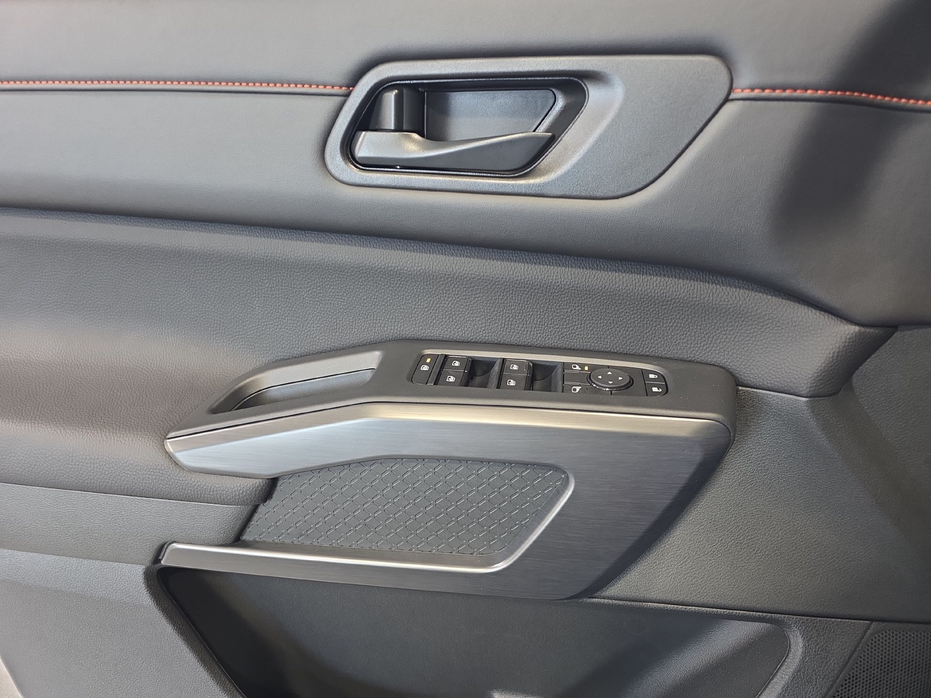 New 2026 Nissan Pathfinder Rock Creek w/ Rock Creek Premium Package AWD/4WD image 25