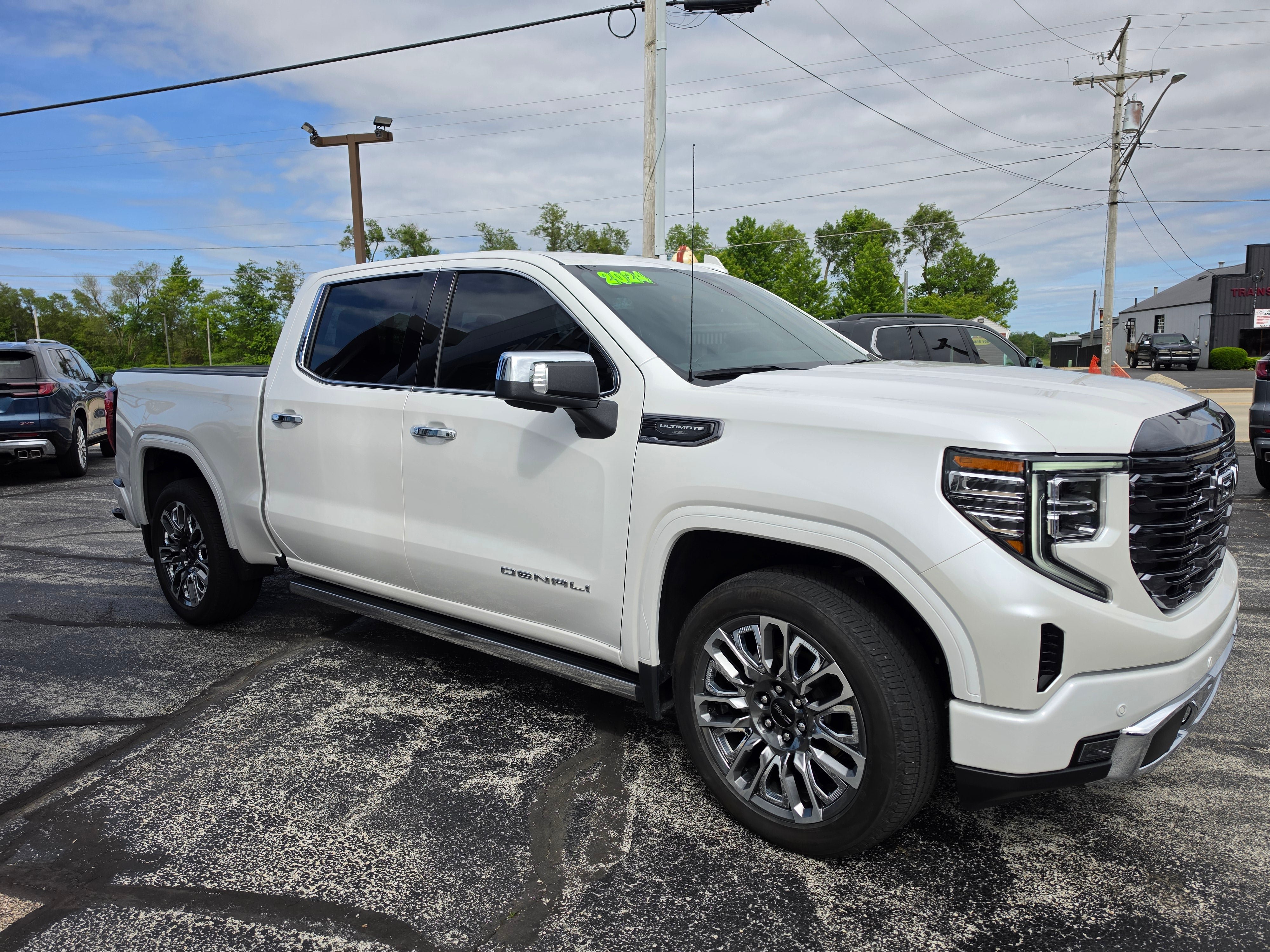 Used 2024 GMC Sierra 1500 Denali Ultimate AWD/4WD image 3