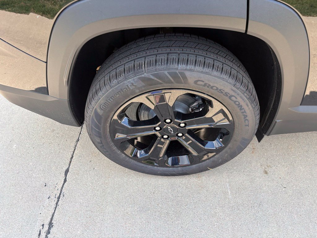 New 2026 Chevrolet Equinox LT w/ Convenience Package II FWD image 57