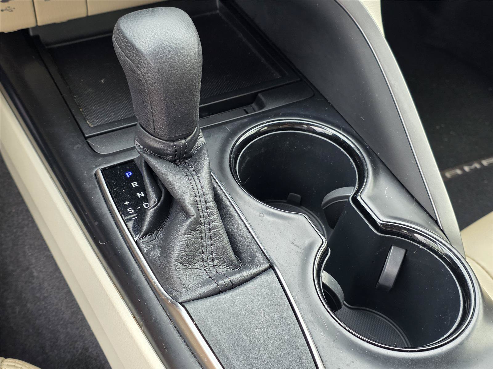 Used 2018 Toyota Camry LE FWD image 22