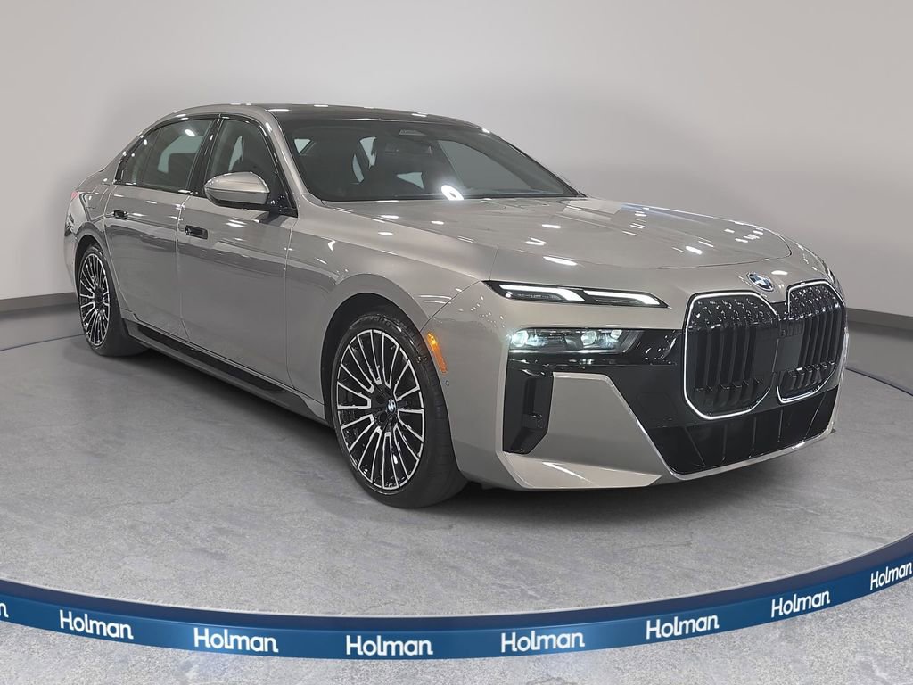 Used 2025 BMW i7 eDrive50 w/ M Sport Package image 3