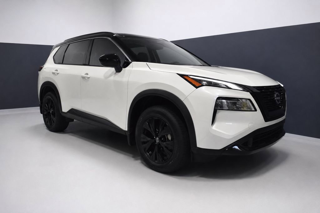 Certified 2023 Nissan Rogue SV w/ SV Premium B Package AWD/4WD image 7