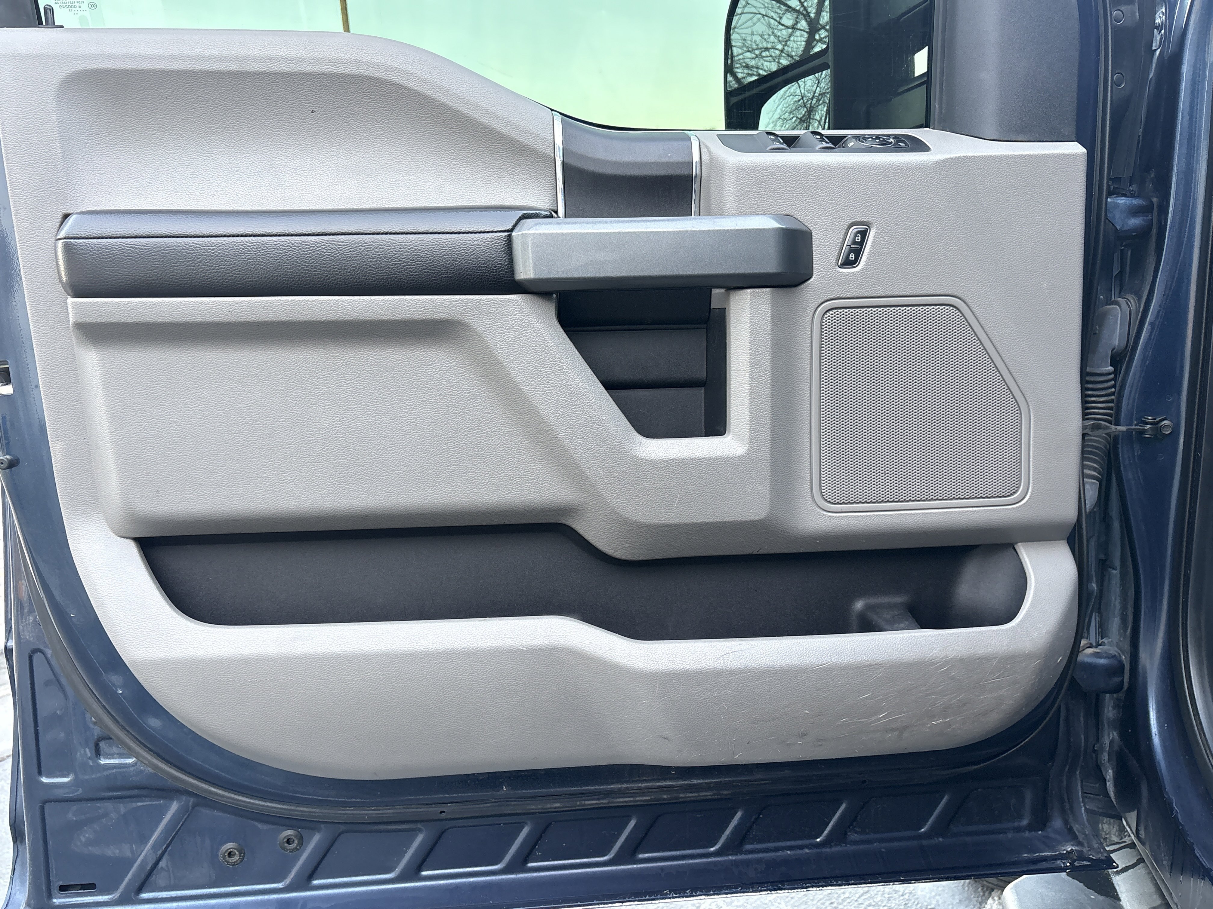 Used 2017 Ford F150 XLT w/ Equipment Group 301A Mid image 15