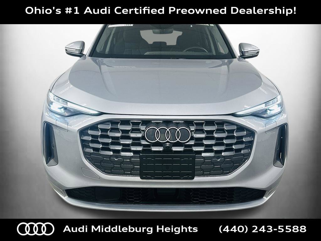Certified 2025 Audi Q5 Premium AWD/4WD image 2