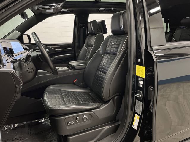 Used 2023 Cadillac Escalade Sport Platinum image 4