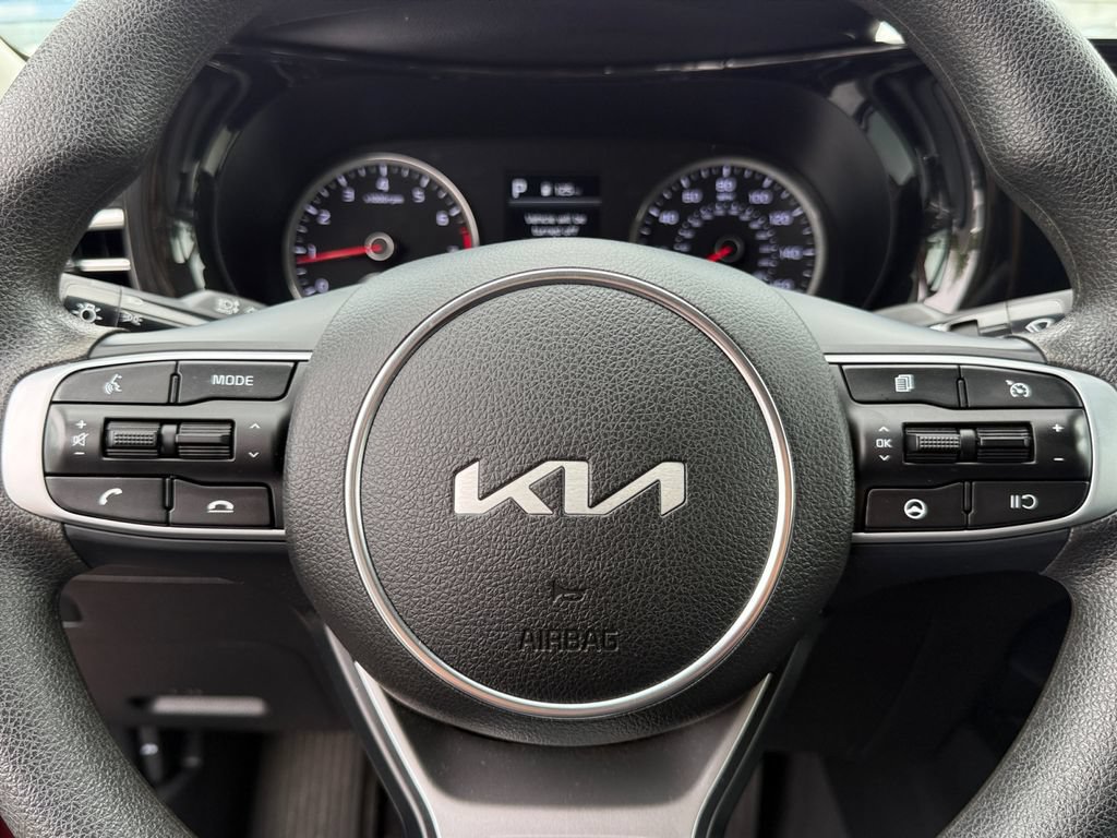 Used 2023 Kia K5 LXS FWD image 19