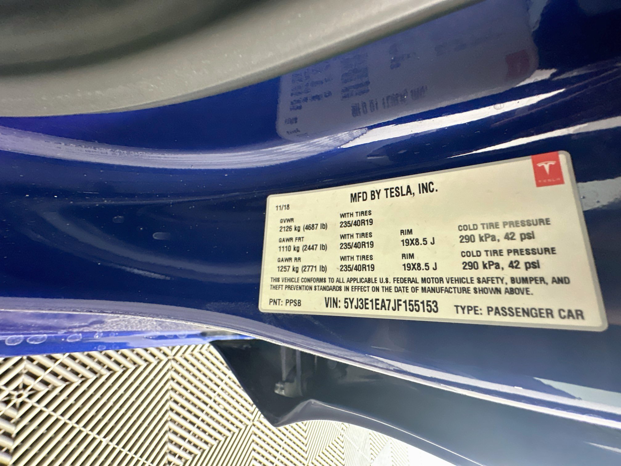Used 2018 Tesla Model 3 Mid Range RWD image 12